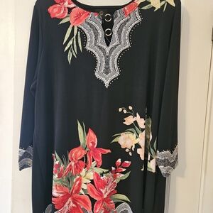 JM Collection Black Floral Tunic Top